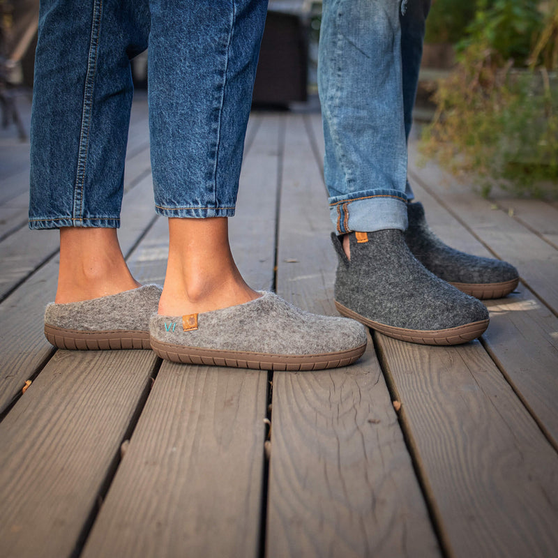 Wool Slipper with Rubber Sole and Arch Support - Light Gray