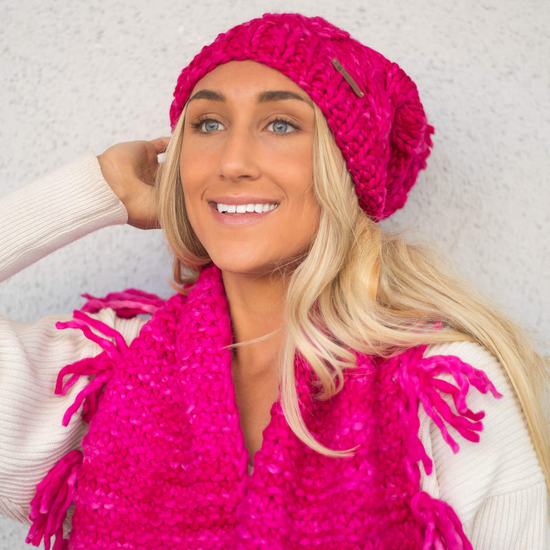 Women's Chunky Cable Knit Merino Wool Beanie - Fuchsia
