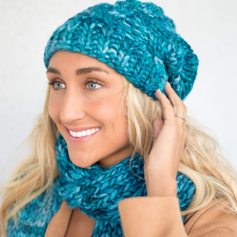 Women's Chunky Cable Knit Merino Wool Beanie - Ocean