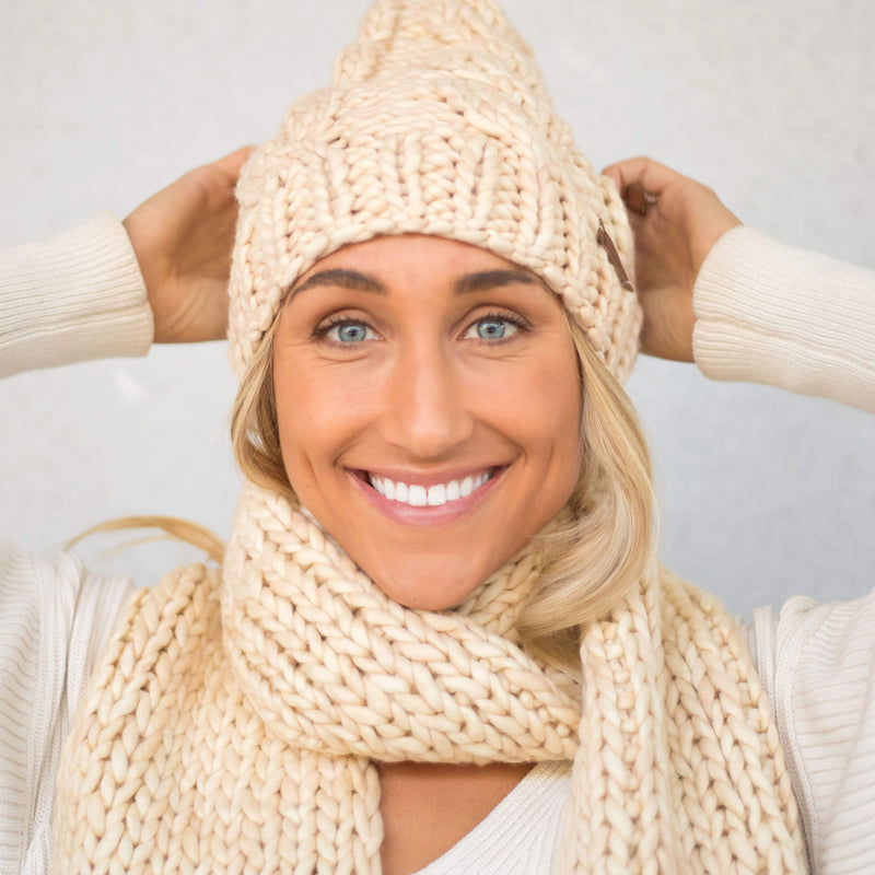 Women's Chunky Cable Knit Merino Wool Beanie - Vanilla Cream