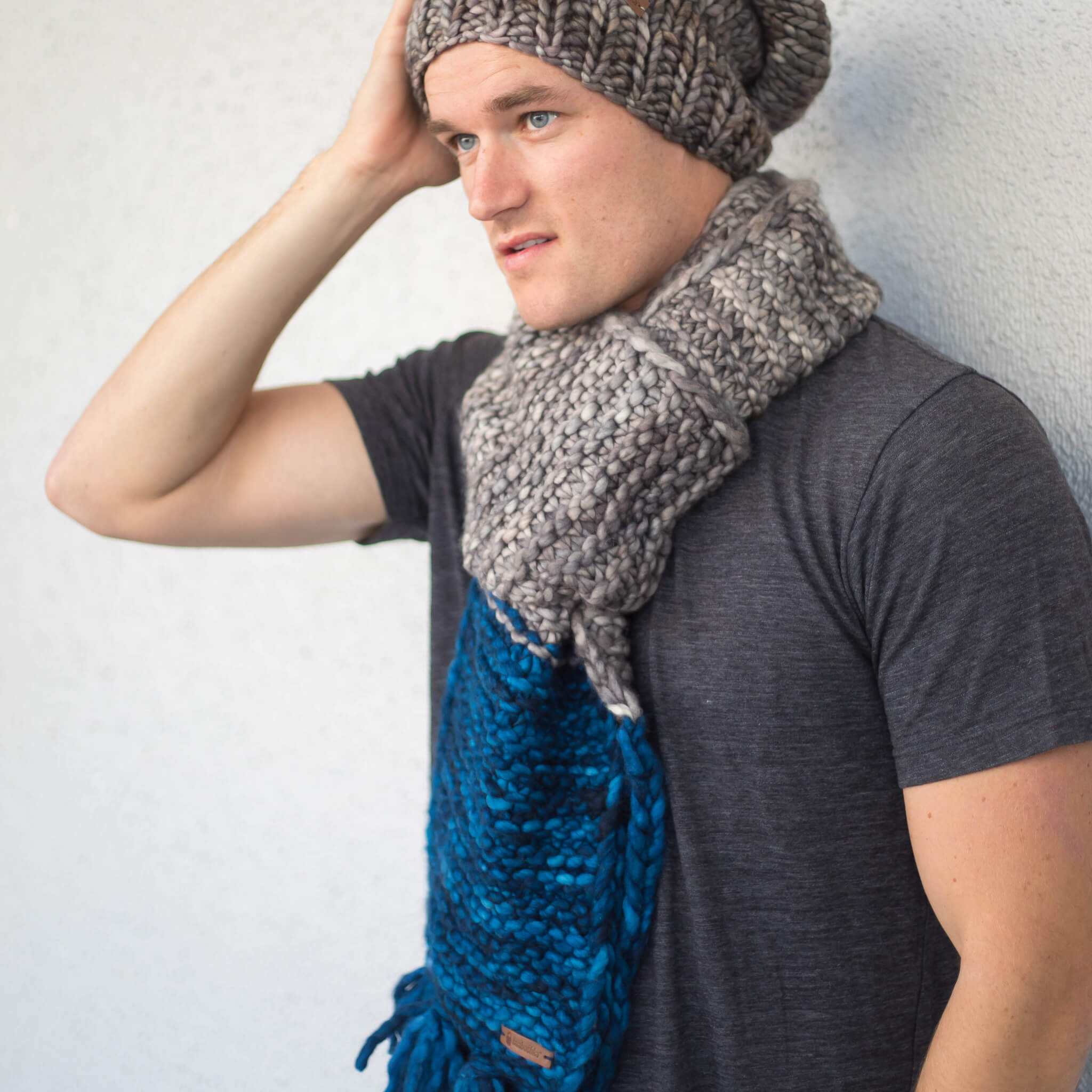 Men's Chunky Merino Wool Scarf - Smoky Pearl-Midnight Blue